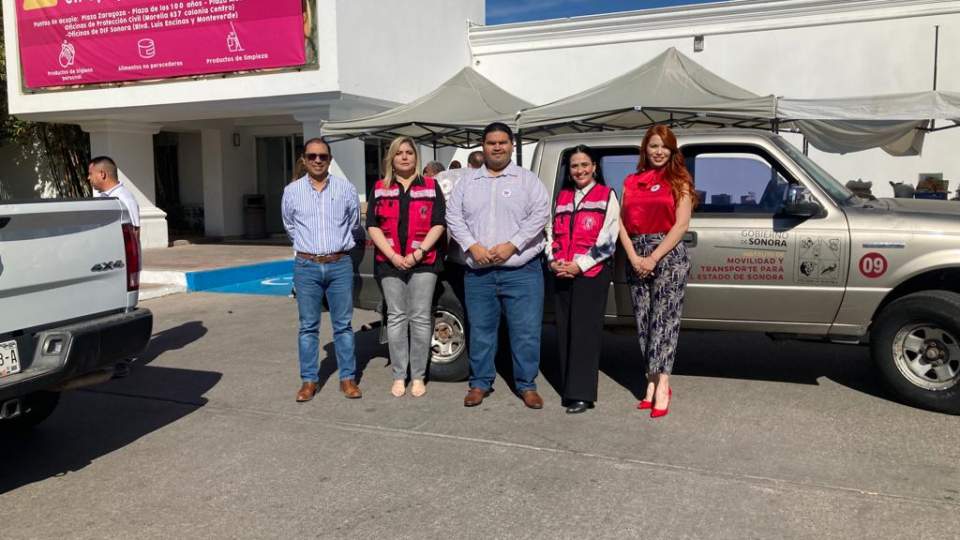 Voluntariado de IMTES trabaja en colecta para damnificados de Guerrero