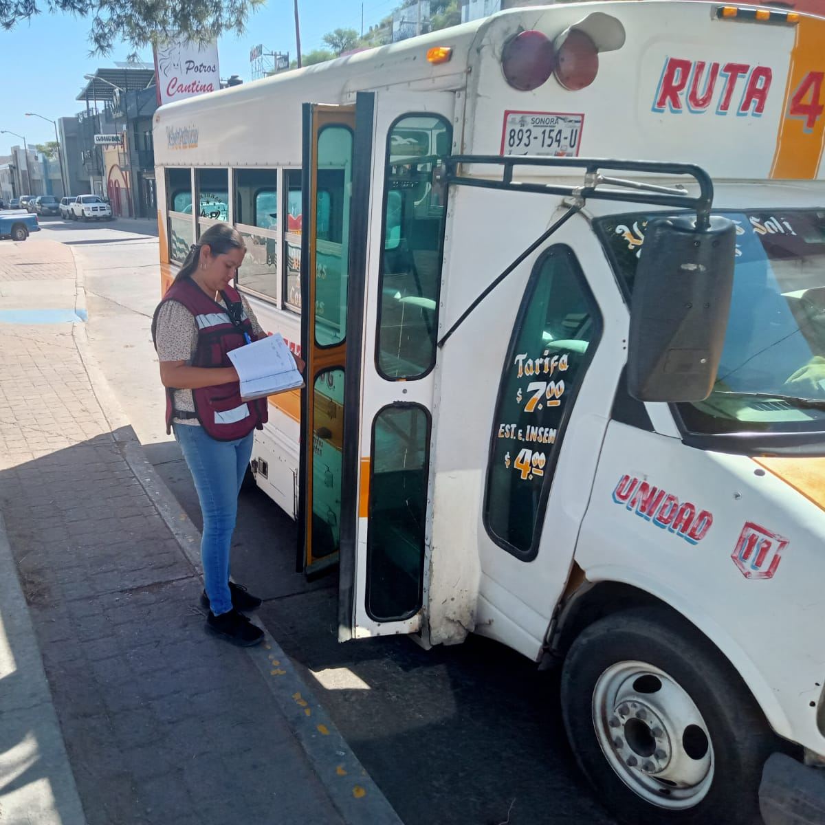 Inspectores realizan verificaciones en la frontera
