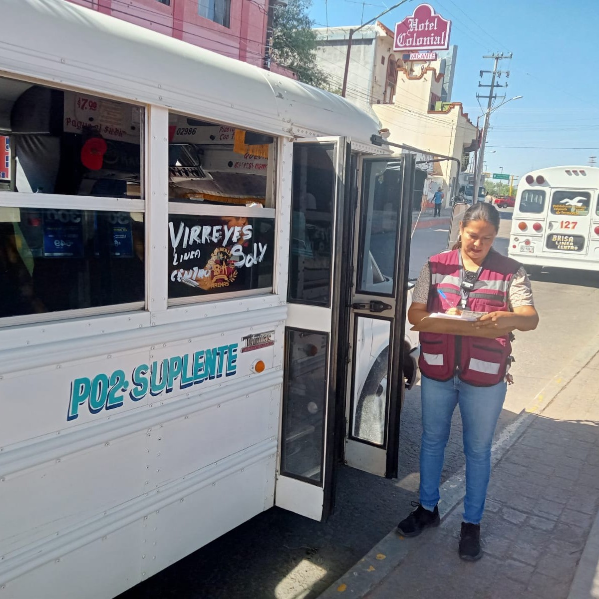 Inspectores realizan verificaciones en la frontera